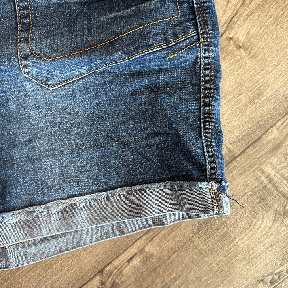 Karen T frayed cuffed denim shorts size 22 - Picture 4 of 9